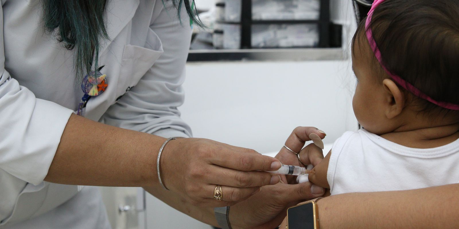 BH inicia vacinação de bebês de 6 a 11 meses contra a covid-19 a partir de segunda (06)