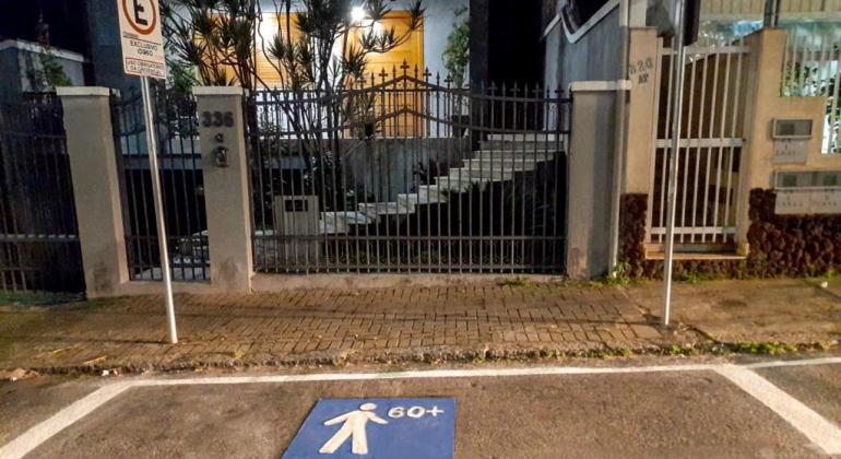 <strong>Vagas de estacionamento para idosos ganham nova identificação em Belo Horizonte</strong>
