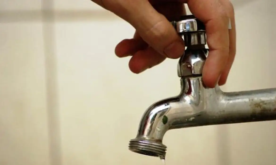 Mais de 100 bairros da Grande BH ficarão sem água nesta terça-feira (19)