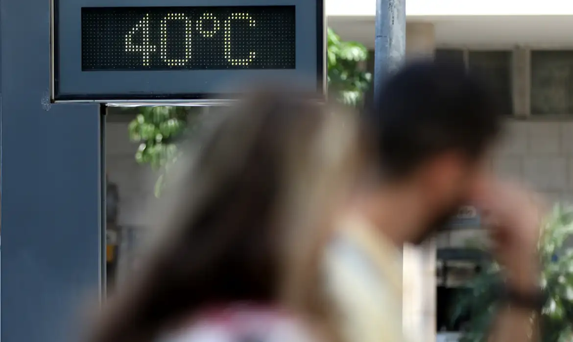 Inmet alerta para onda de calor em BH e quase 500 cidades de Minas