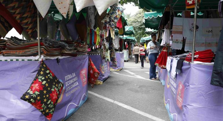 Feira da rua Tamóios movimenta hipercentro de BH