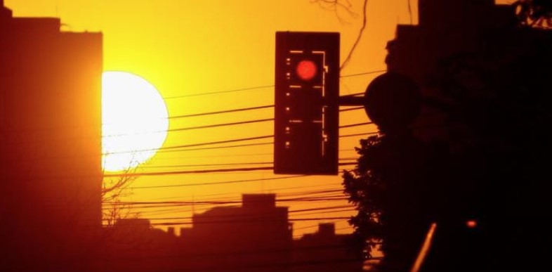 Tempo seco deixa quase todas as cidades mineiras em alerta nesta terça