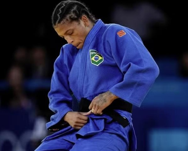 Rafaela Silva é desclassificada na disputa pelo bronze contra japonesa