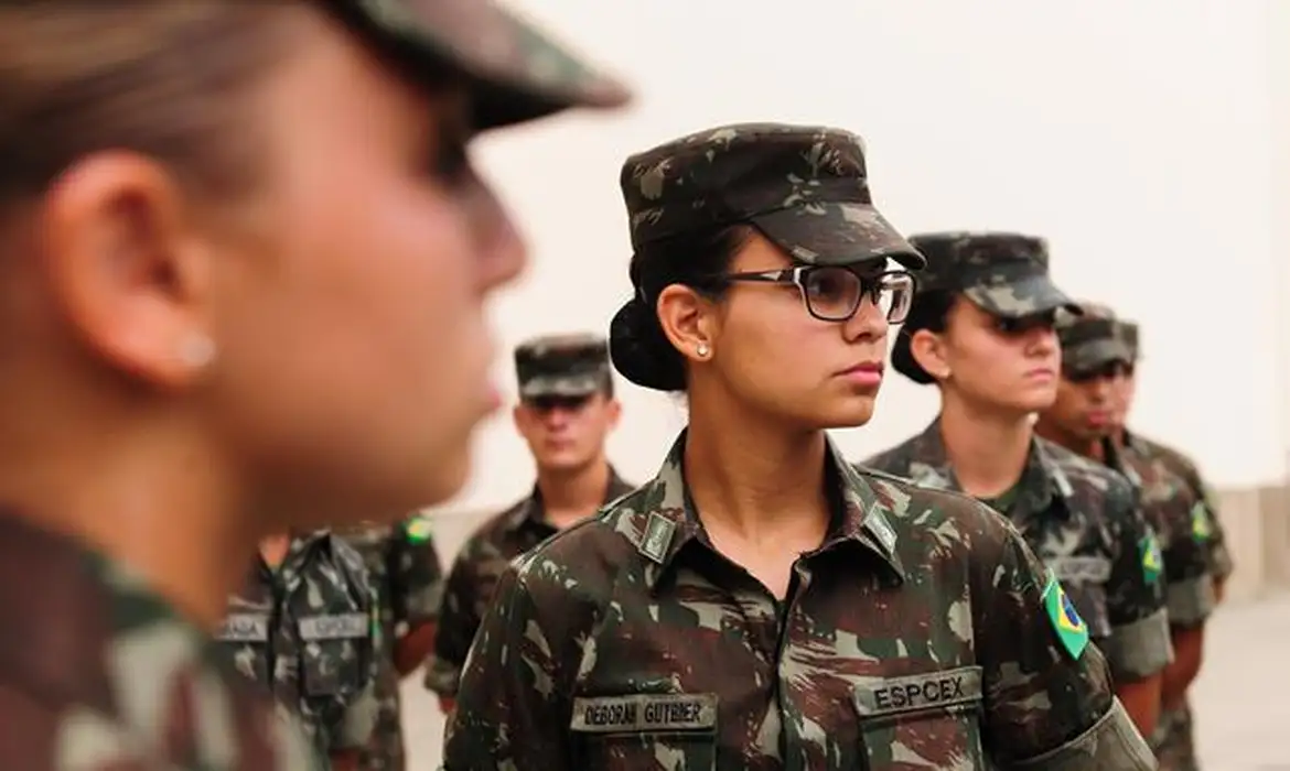 Governo Federal define regras para alistamento militar feminino