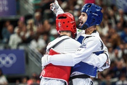 Edival Pontes conquista bronze para o Brasil no taekwondo