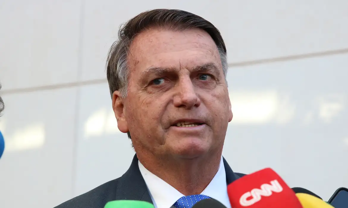 PF: Bolsonaro deixou país para evitar prisão e esperar desfecho do 8/1