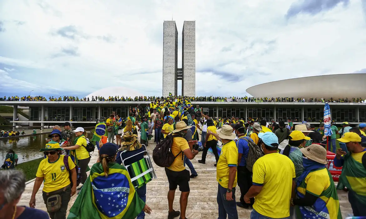 Associação Brasileira de Imprensa pede punição a golpistas