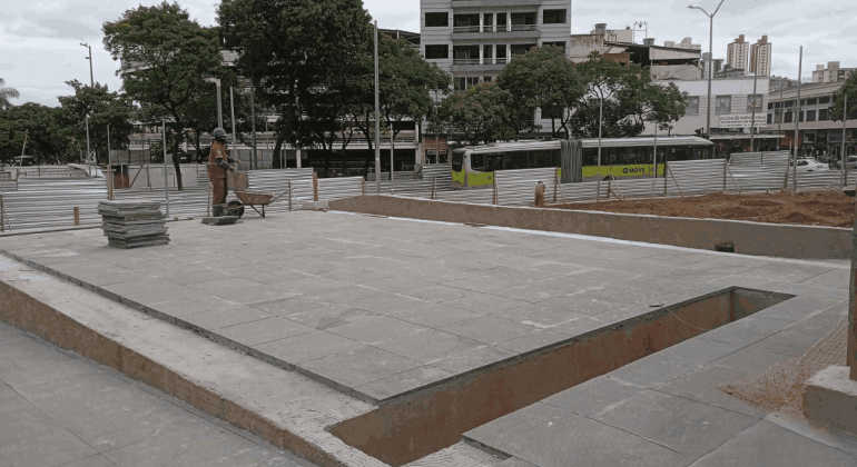 Obras na Praça da Rodoviáia alteram trânsito em pista do MOVE