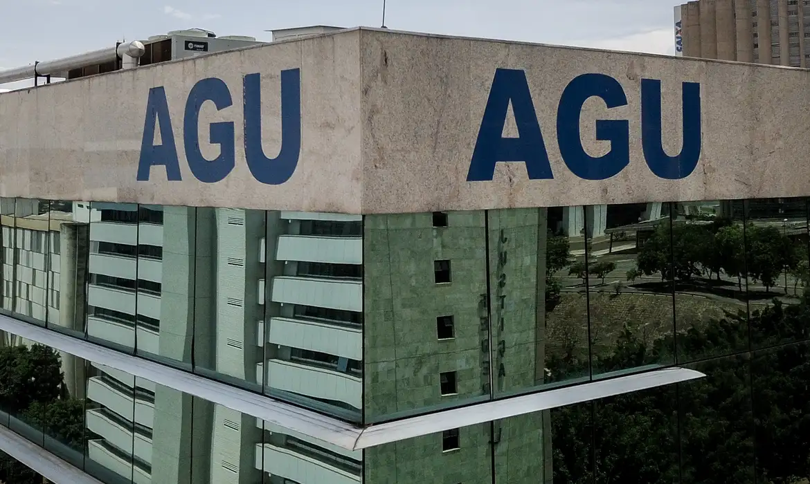 AGU pede celeridade no julgamento sobre responsabilização das redes