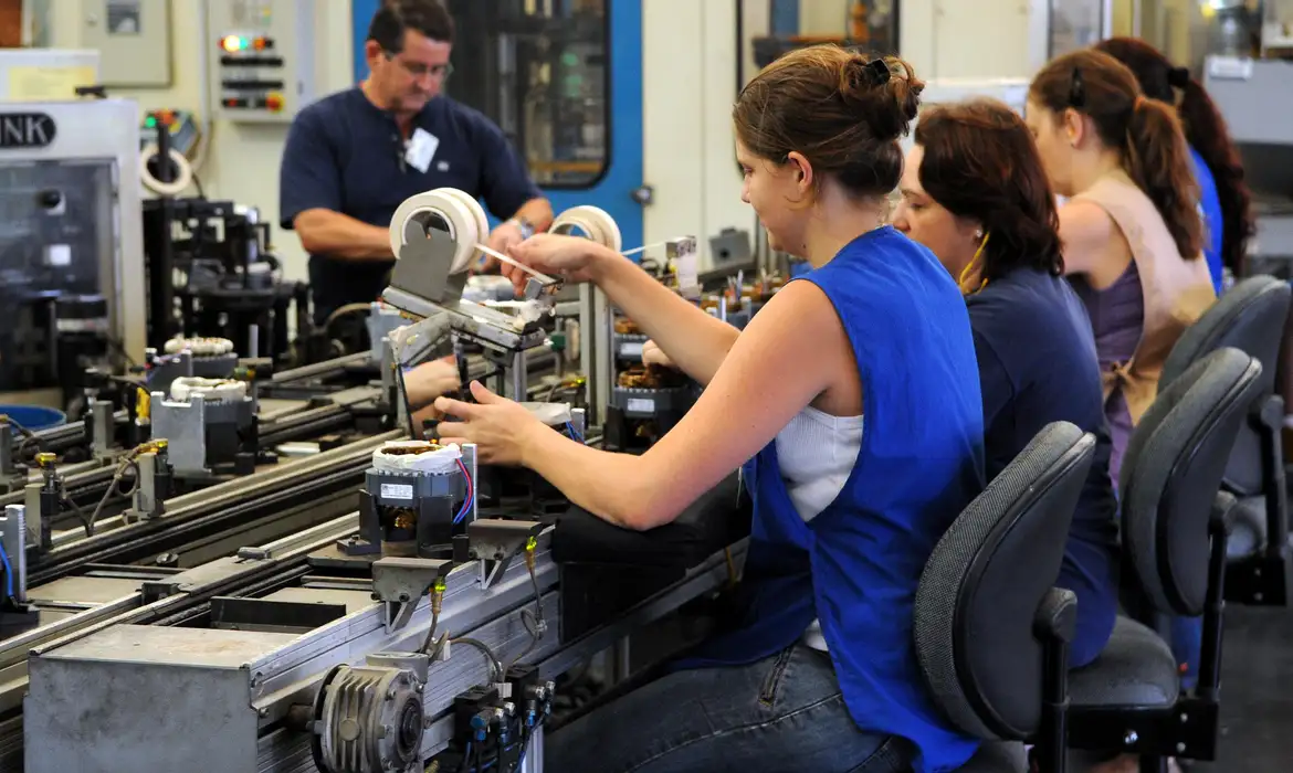 Produção industrial brasileira fecha 2024 com crescimento de 3,1%