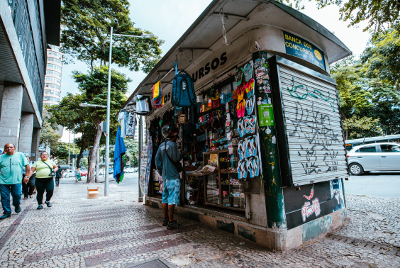 Câmara de BH aprova projeto que libera venda de cerveja em bancas