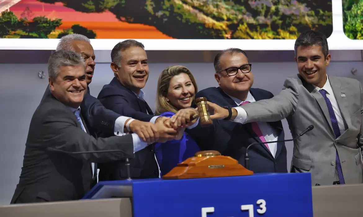 Consórcio Nova Estrada Real vence leilão da Rodovia Rio-Juiz de Fora