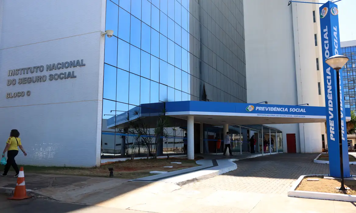 Mais quatro entidades devem ser alvo de processo sobre fraude no INSS