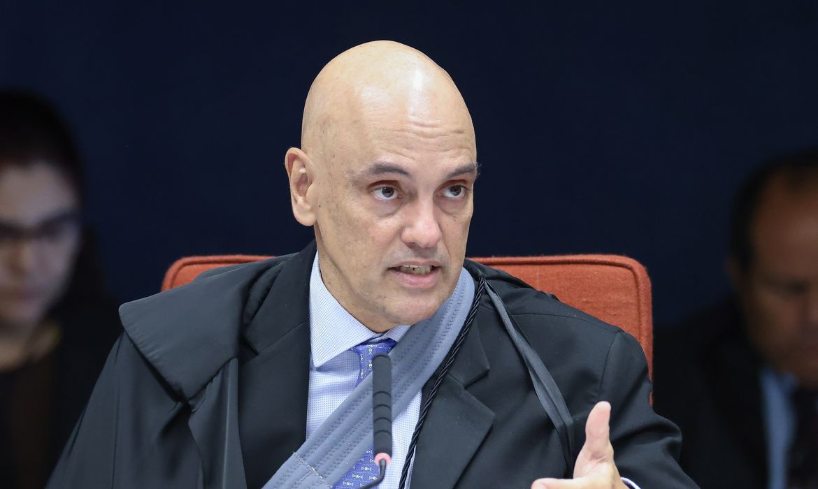Moraes vota para tornar réus 10 acusados pela trama golpista