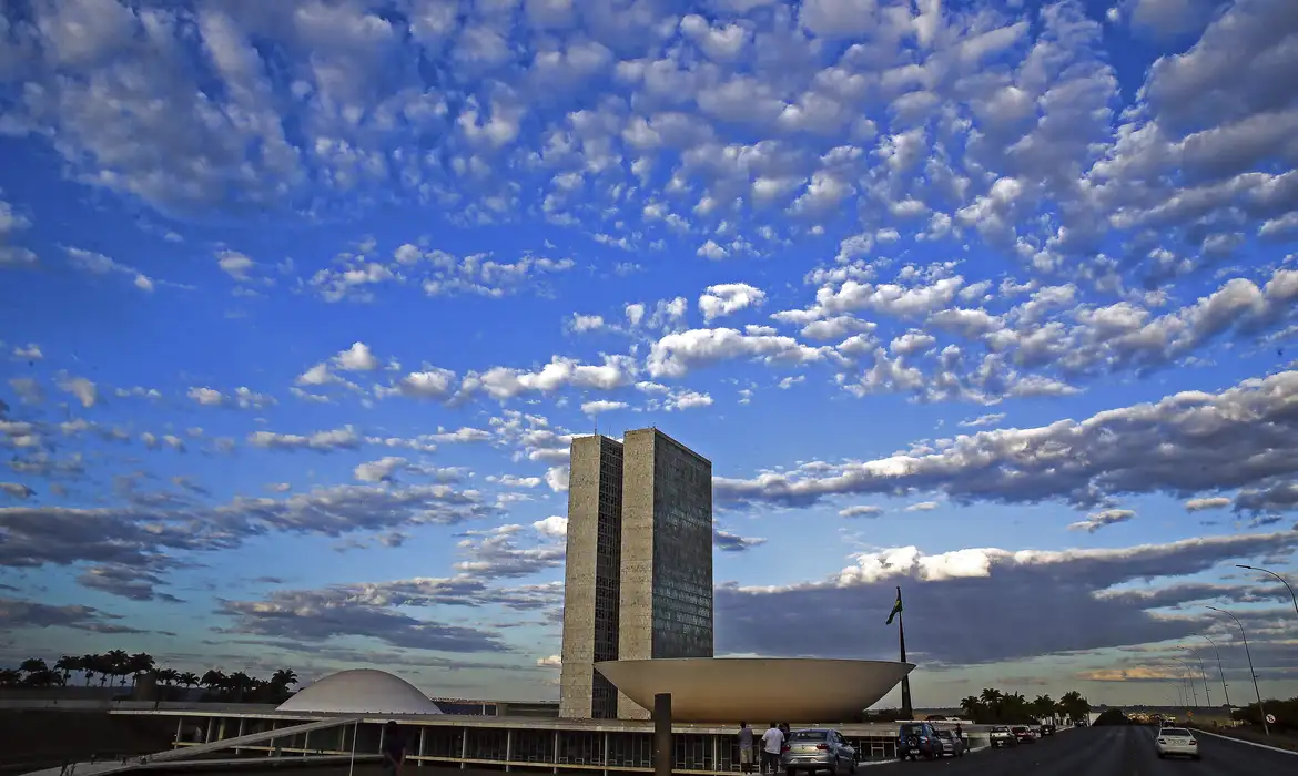 Pedido de CPI do INSS será lido dia 17 de junho no Congresso
