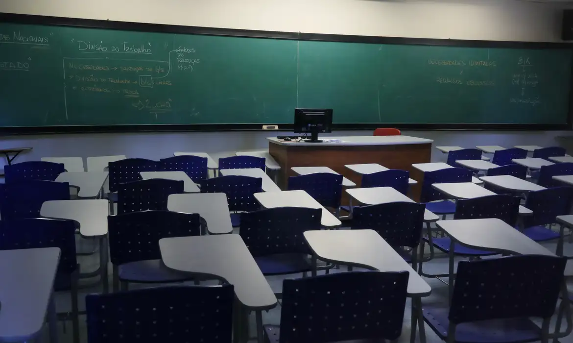 MEC publica edital do Prouni do 2º semestre; inscrição começa dia 30