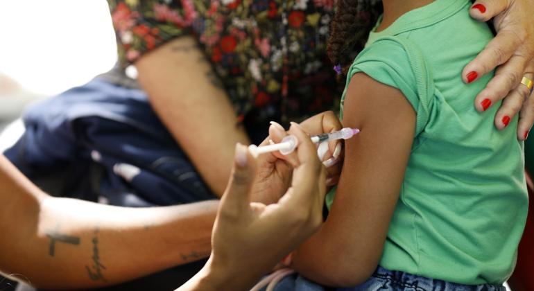 Shopping Oiapoque, em BH, recebe vacinação contra gripe nesta quinta-feira (5)