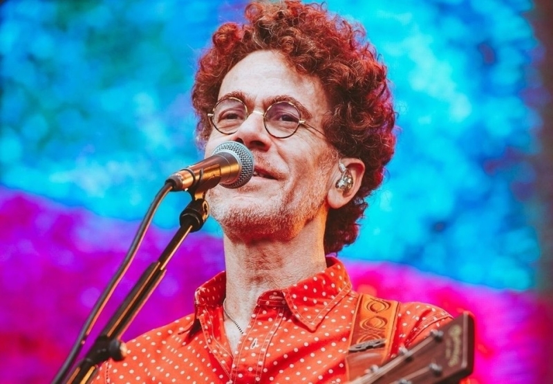 Nando Reis faz show gratuito nesta quinta-feira (28) em Contagem