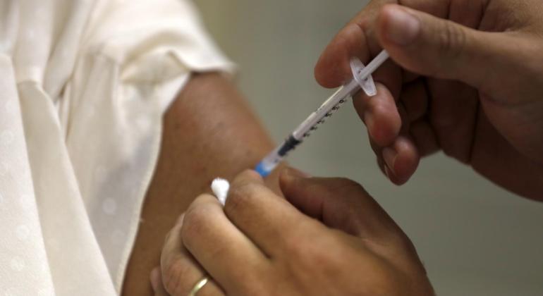 Com 15% do público imunizado, PBH reforça chamado de usuários de PrEP para vacinação contra hepatite A