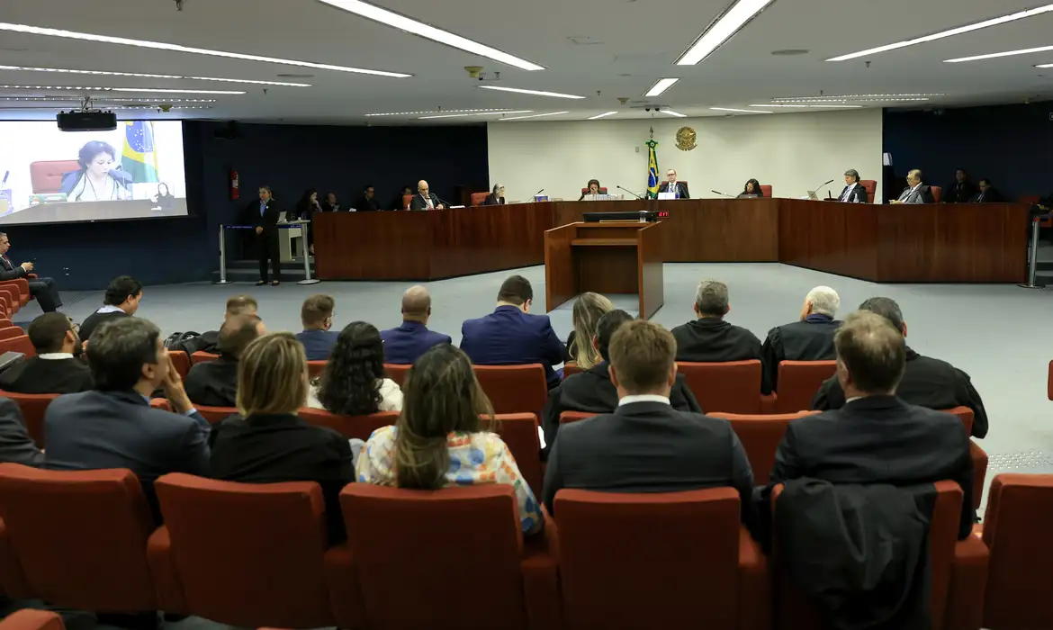STF retoma julgamento dos réus do Núcleo 4 da trama golpista