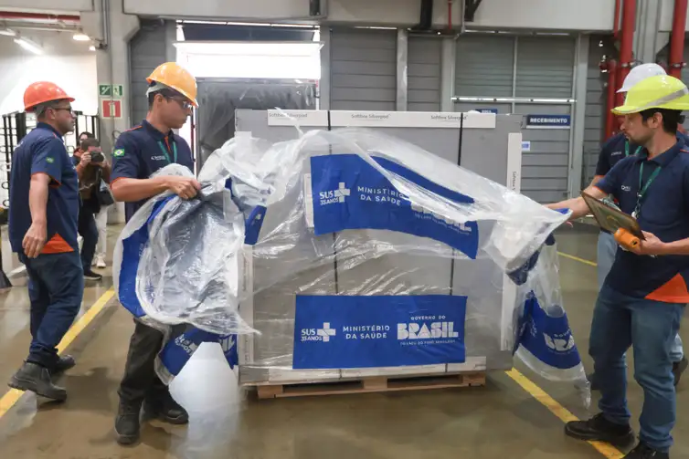 Brasil recebe 2,5 mil unidades de fomepizol, antídoto contra metanol