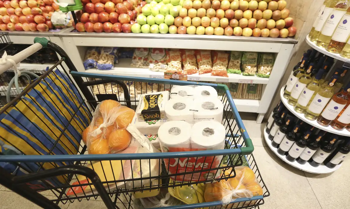 Prévia da inflação marca 0,18% em outubro; alimentos caem pelo 5º mês