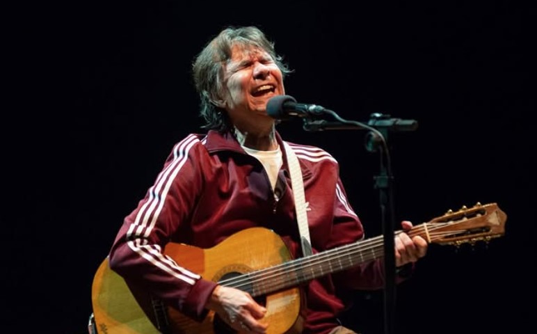 Morre o cantor Lô Borges, aos 73 anos, em Belo Horizonte