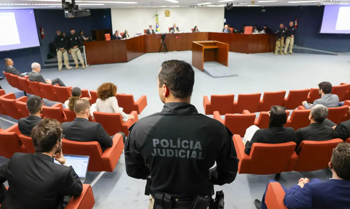 Por unanimidade, STF condena mais nove réus pela trama golpista