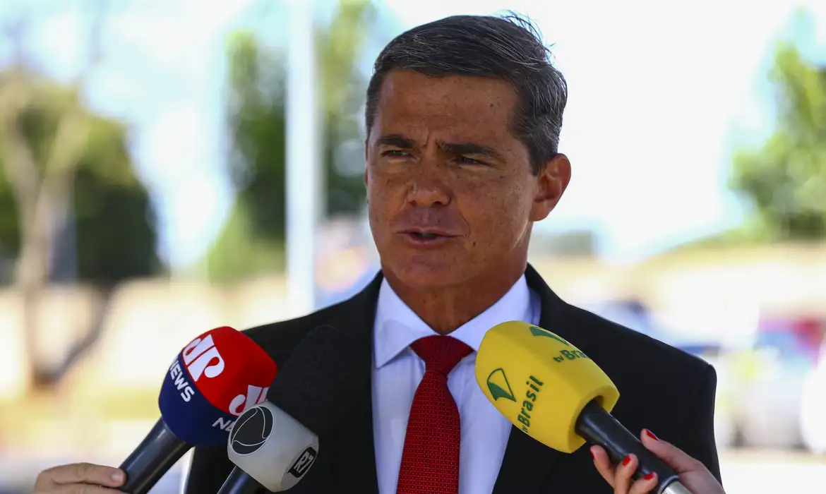 Moraes autoriza general preso por trama golpista a fazer o Enem 