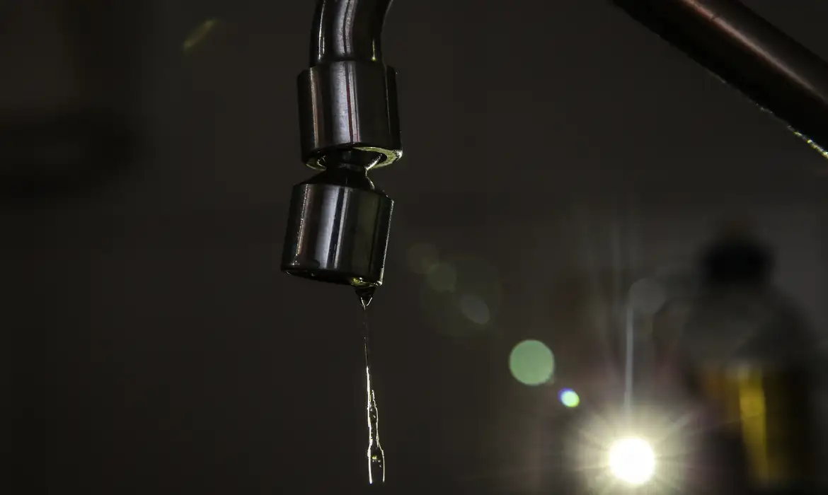 Bairros de BH e Contagem ficam sem água nesta terça-feira (2)