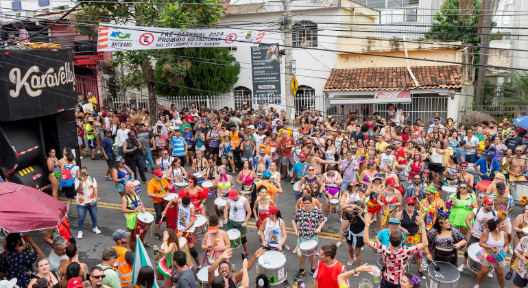 Pesquisa analisa os hábitos dos foliões que irão participar do Carnaval de 2026
