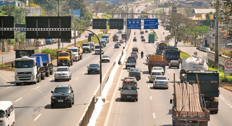 Anel Rodoviário terá novas placas sobre regras para circulação de caminhões a partir desta quinta (19)