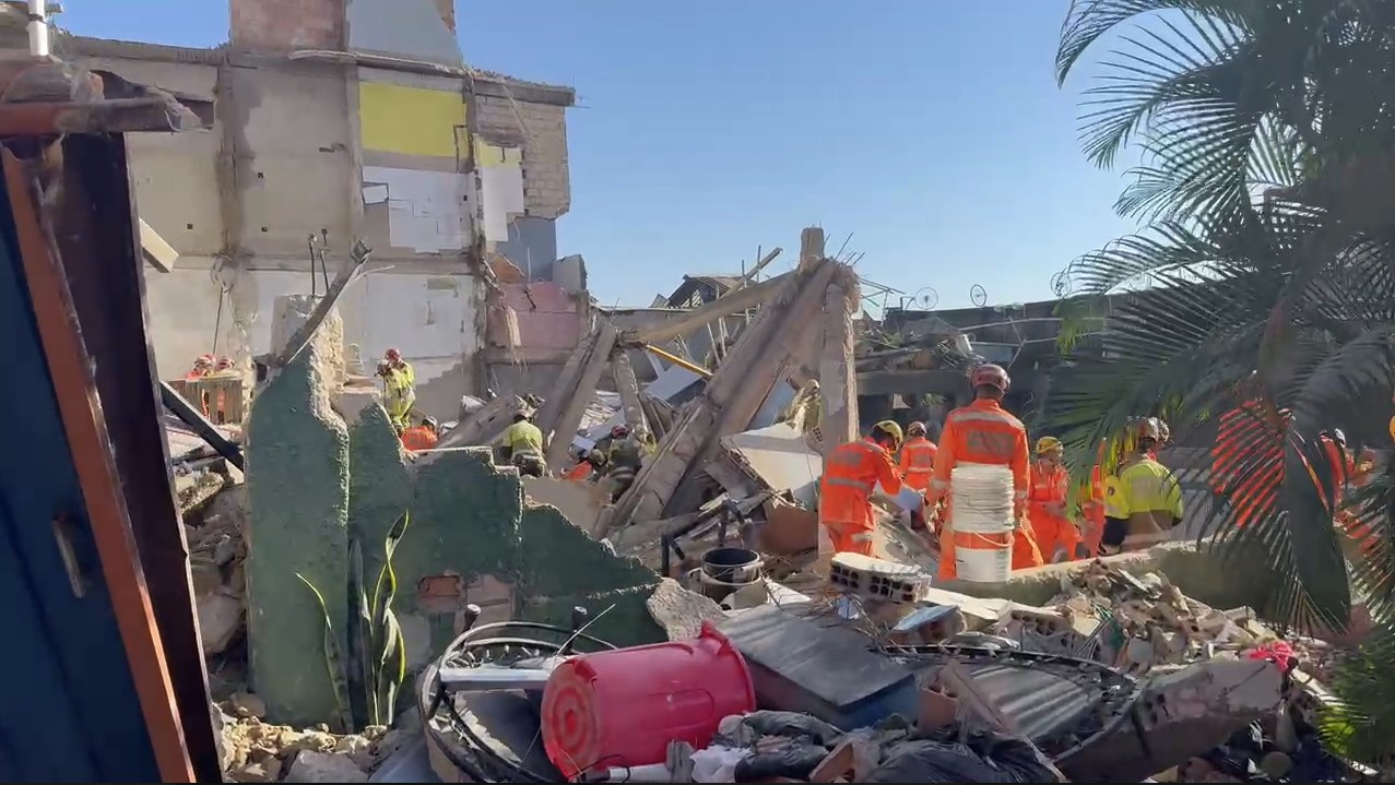 Lar de idosos desaba e deixa vítimas soterradas em BH