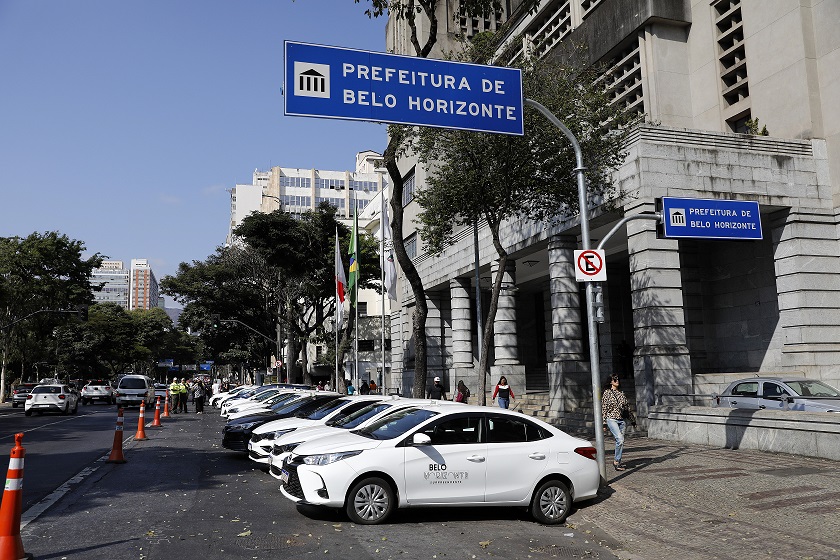 PBH publica novas regras para transferência de permissões de táxi na capital