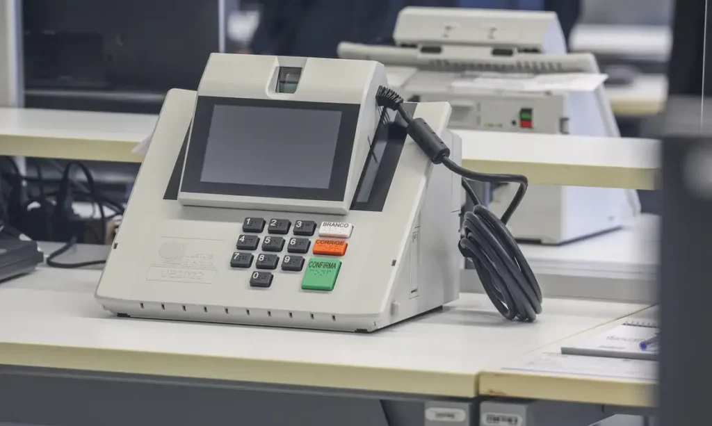 Precisa regularizar o título? Justiça Eleitoral atende até esta 5ª feira no Shopping Estação, em BH