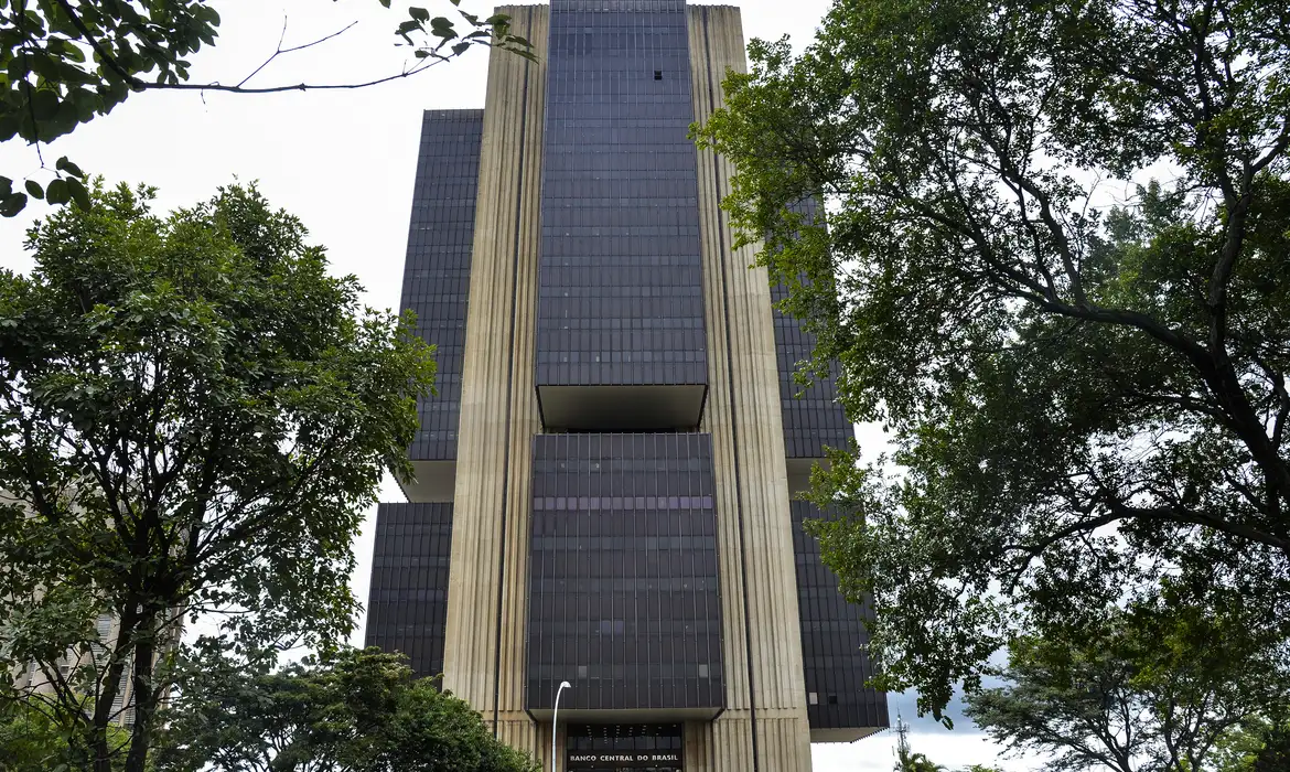Banco Central reduz juros básicos para 14,5% ao ano