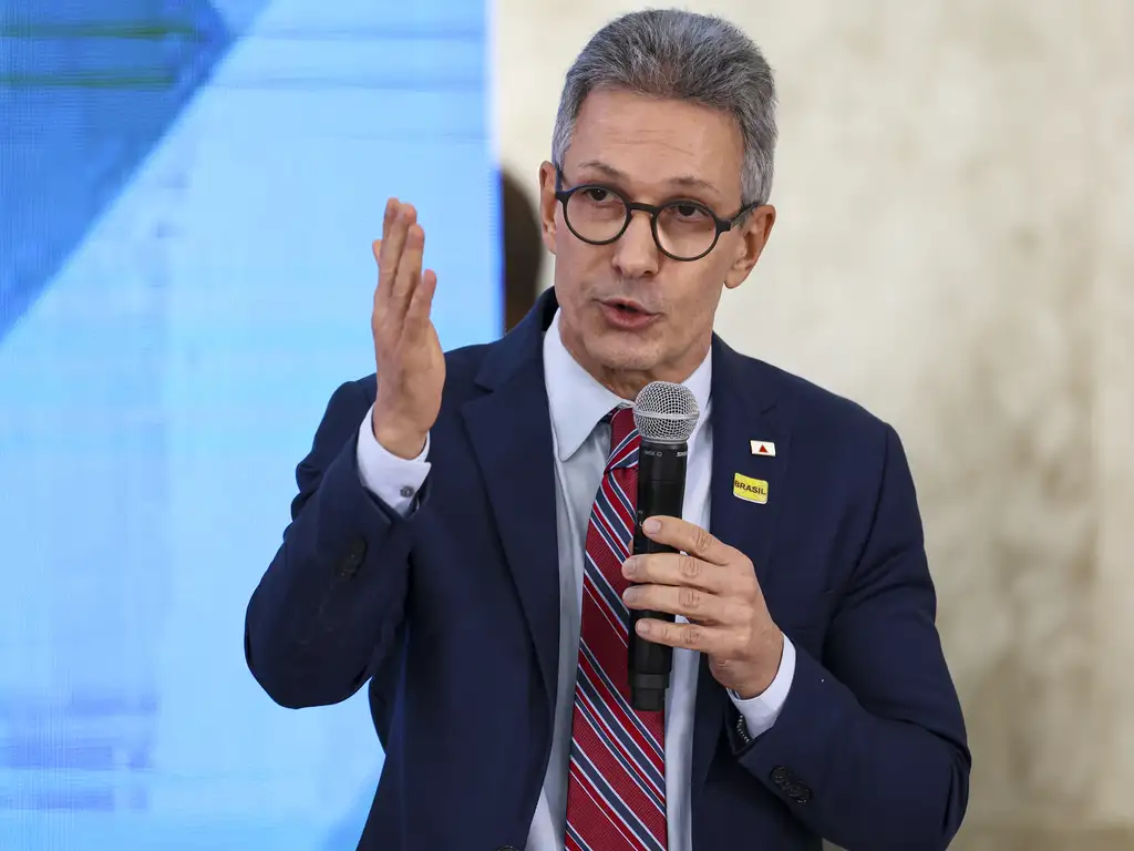 Zema e outros dez governadores renunciam para disputar eleições de outubro