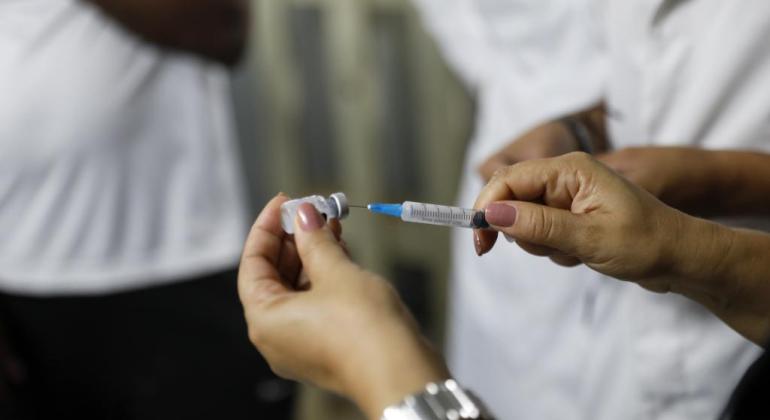 BH terá 19 centros de saúde abertos neste sábado (30) para vacinação contra a gripe
