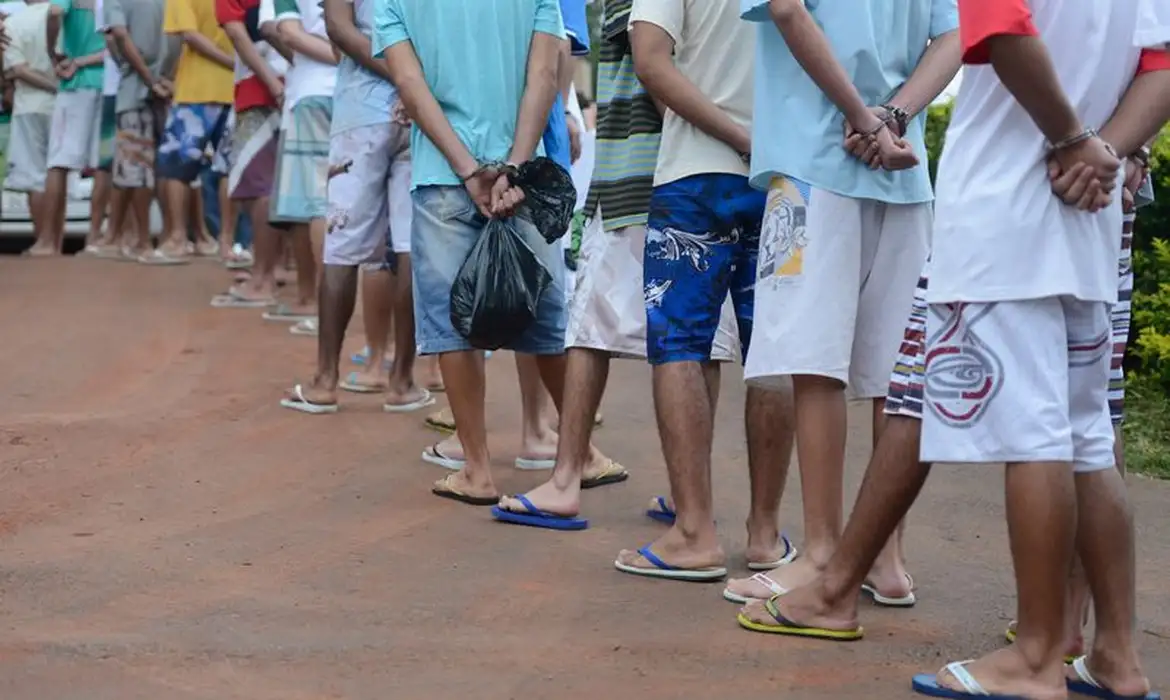 CCJ retoma nesta terça debate sobre redução da maioridade penal