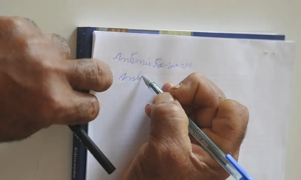 Governo de Minas abre inscrições para EJA e cursos técnicos na rede estadual