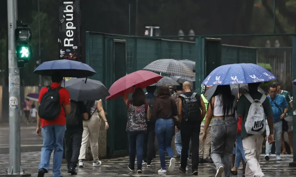 Inmet prevê pancadas de chuva em todas as regiões do país
