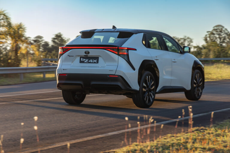 Toyota elétrico BZ4X é vendido no Brasil em lote limitado e com garantia de 10 anos