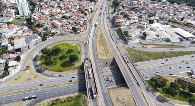 BH: trecho do Anel Rodoviário será bloqueado na noite desta terça-feira (7) para troca de torre de iluminação