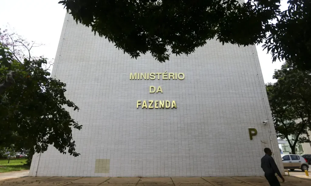 Governo deve recorrer ao STF sobre PEC de agentes de saúde