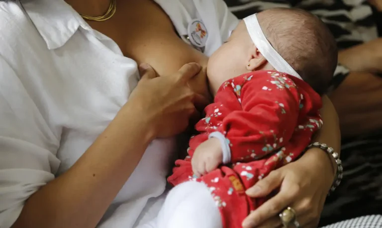 Campanha Agosto Dourado reforça a importância do aleitamento materno