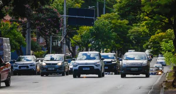 Governo de MG divulga calendário para início da exigência do CRLV 2026; confira