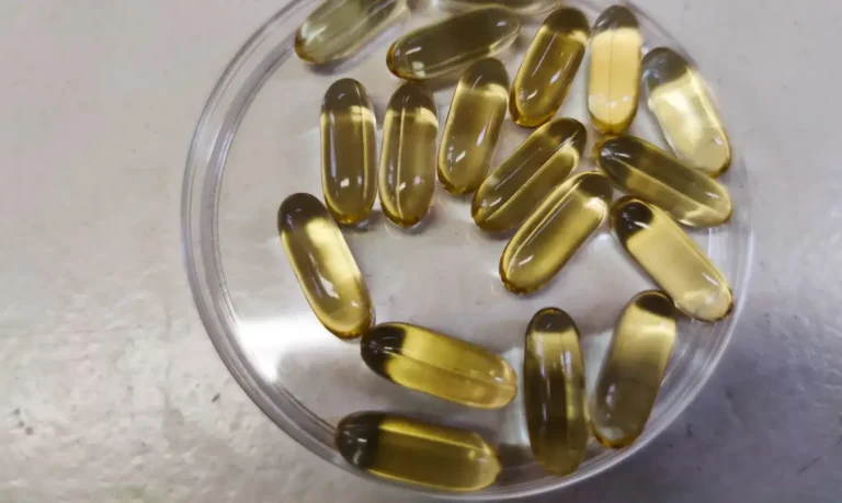 Anvisa alerta para golpes com medicamentos e suplementos “milagrosos” nas redes sociais