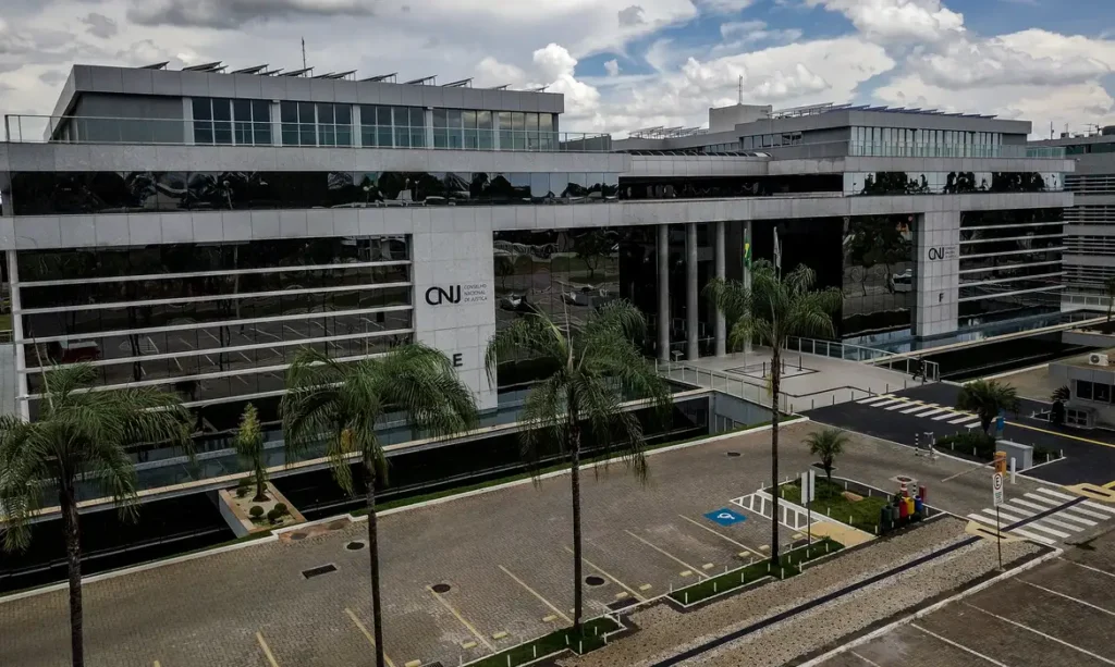 CNJ acaba com aposentadoria compulsória como punição máxima para juiz