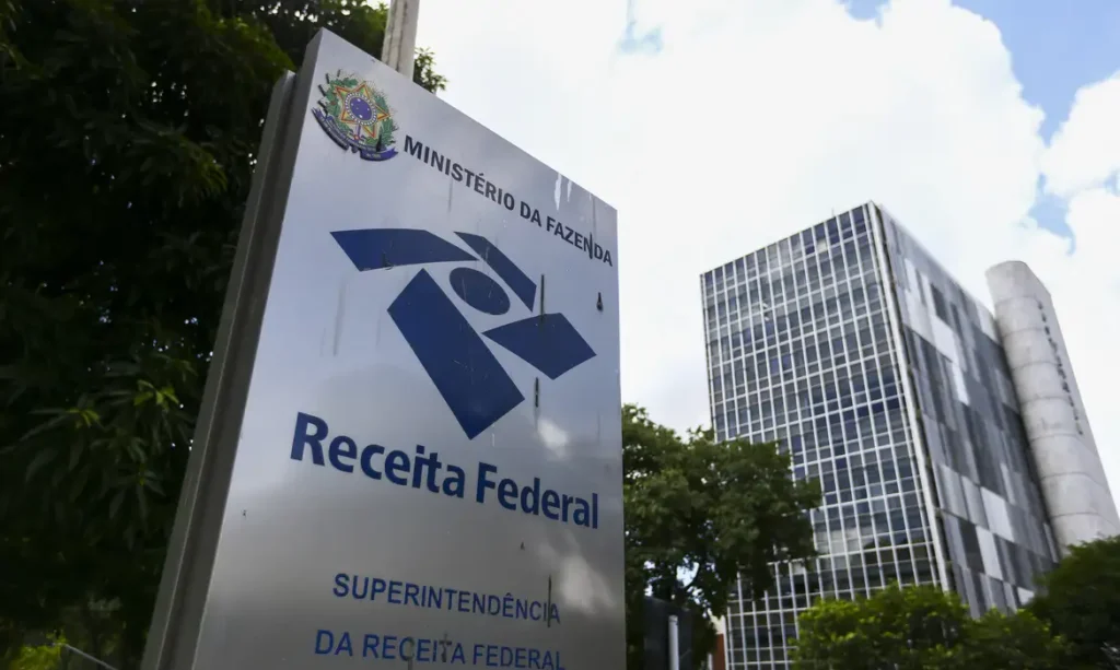 Receita arrecada R$ 3,1 bilhões com IR sobre dividendos