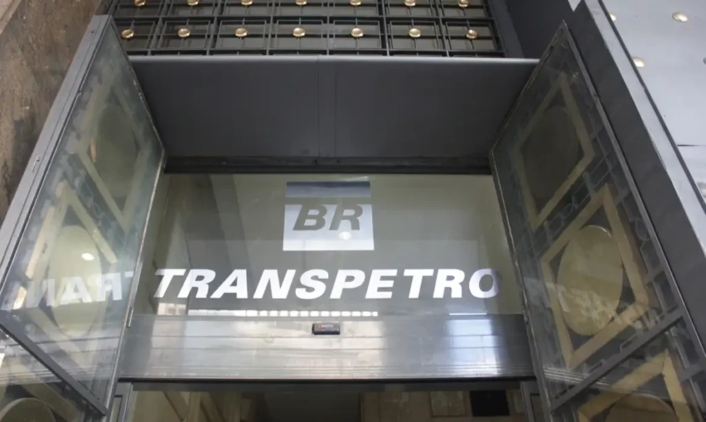 Transpetro abre concurso público com salário inicial de até R$ 15 mil